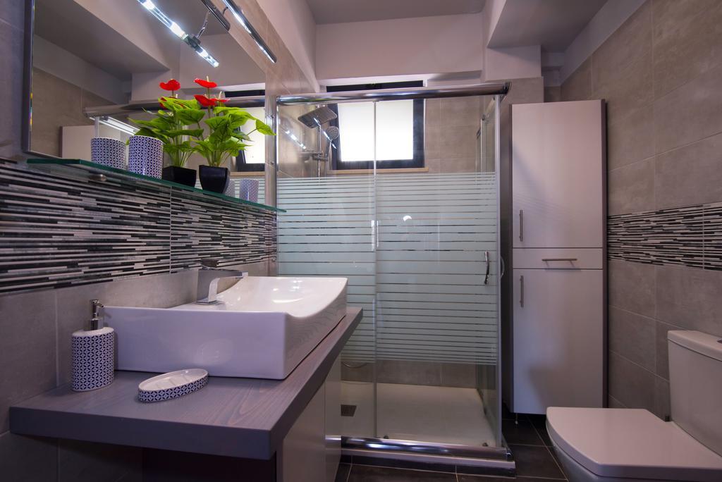Spacious Maistrali Villa, Private Pool & Garden โรดาคิโน ภายนอก รูปภาพ